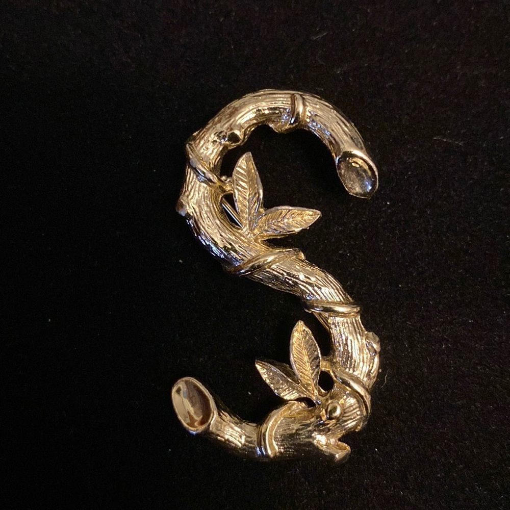 Vtg 1959-1975 Sarah Cov Pin/Brooch “Sarah” Collection